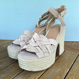 Marc Fisher platform light natural suede espadrille platform 9M sandal